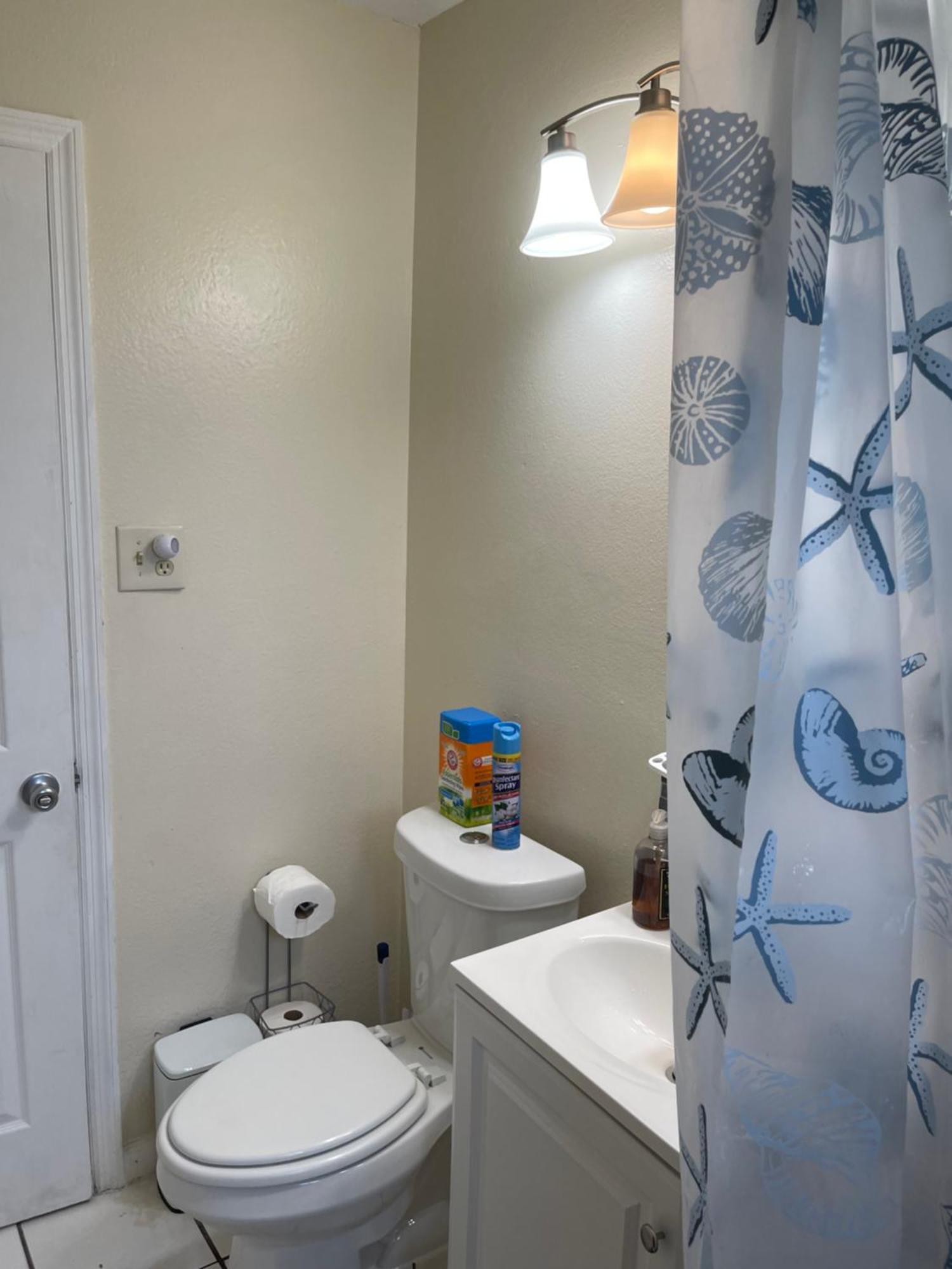 Private Queen Bedroom C Shared Common Spaces Fort Pierce Exterior photo