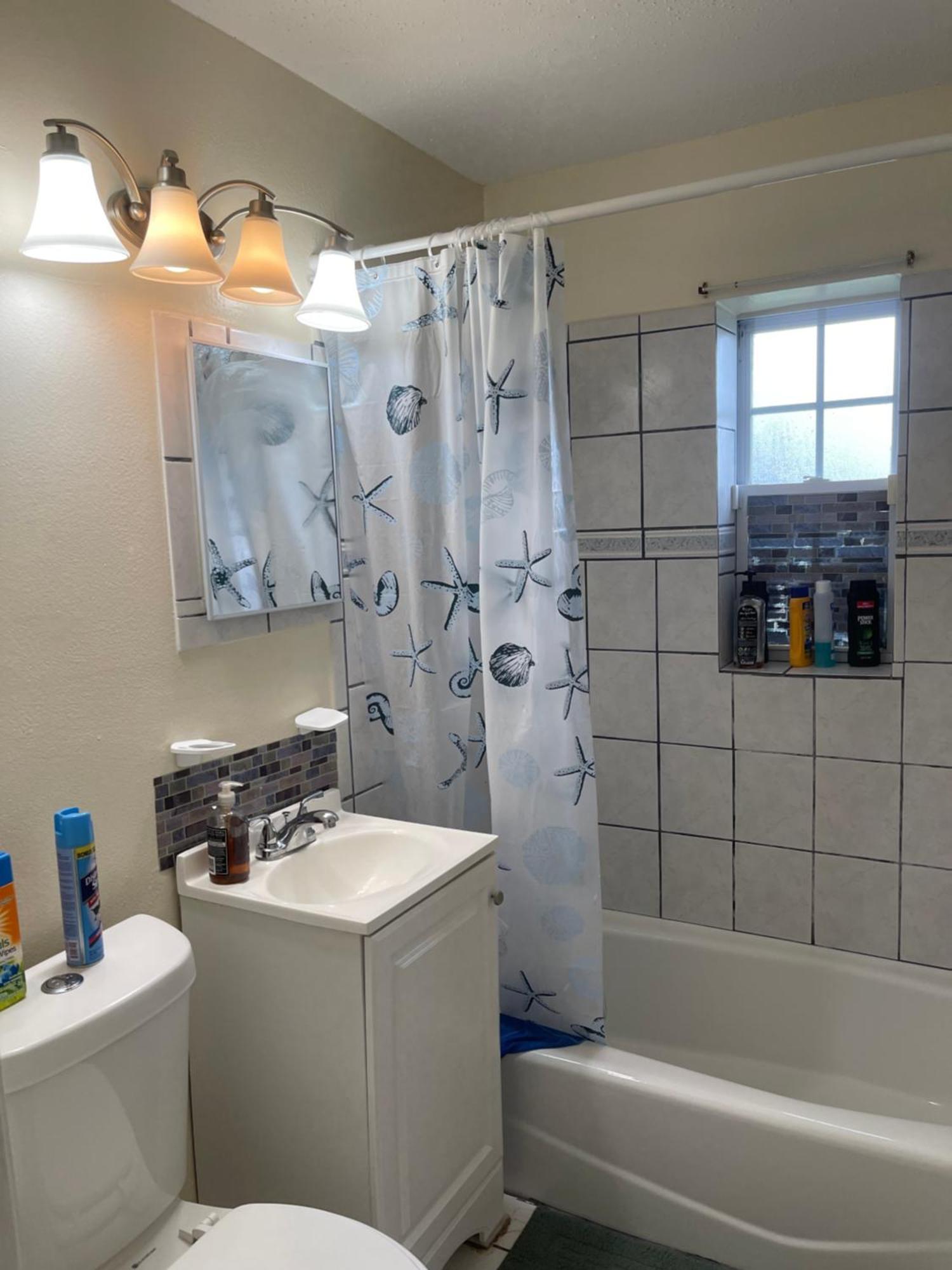 Private Queen Bedroom C Shared Common Spaces Fort Pierce Exterior photo