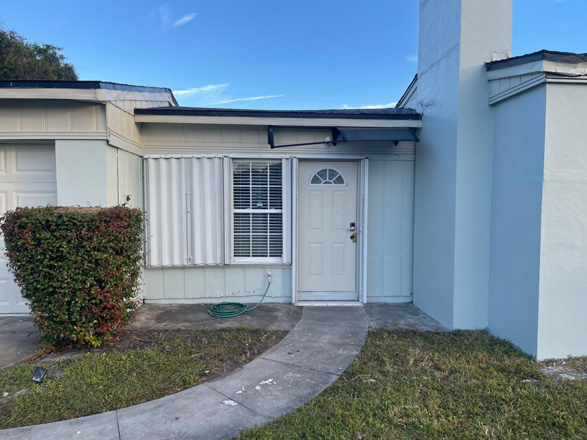 Private Queen Bedroom C Shared Common Spaces Fort Pierce Exterior photo