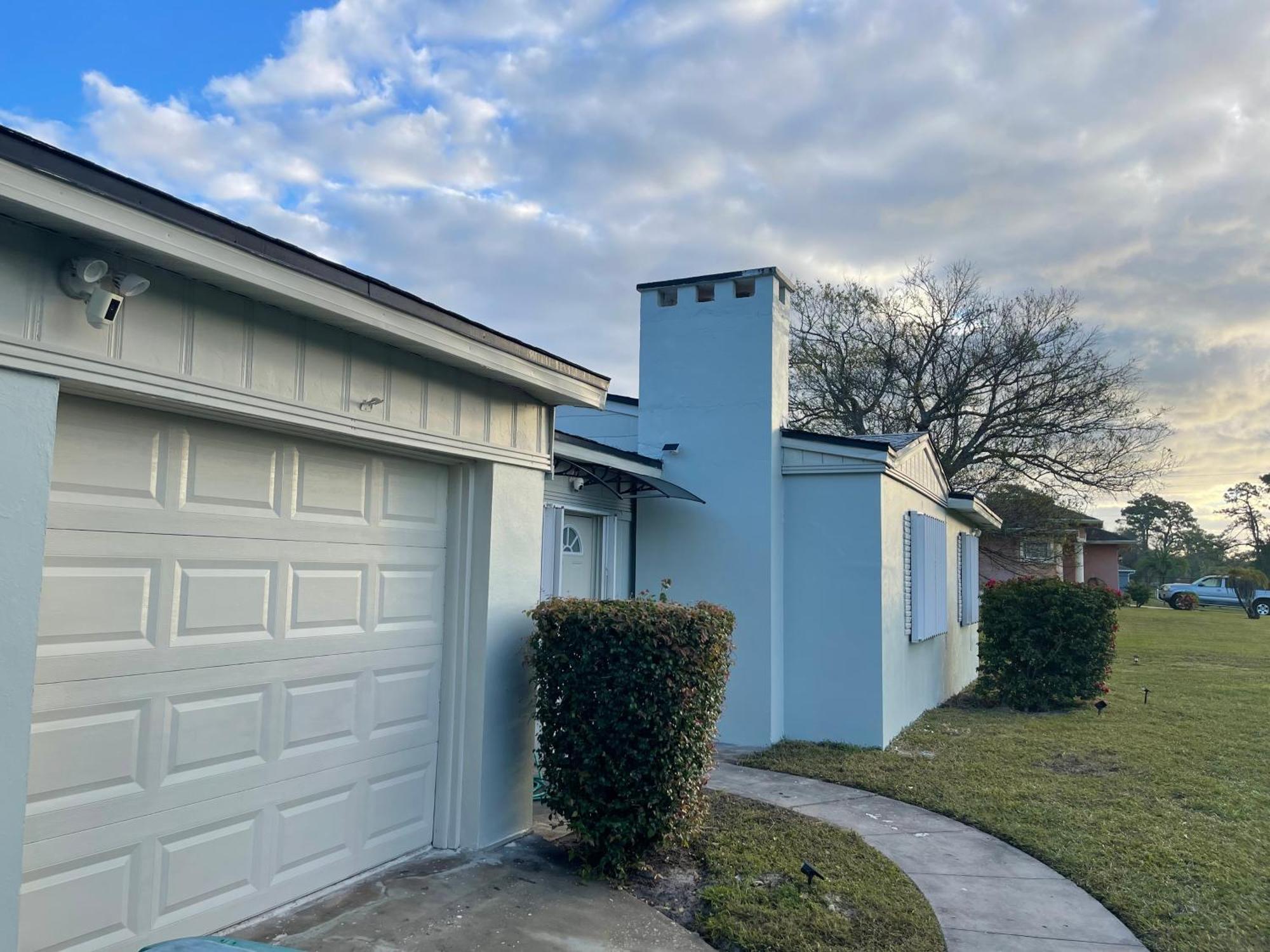 Private Queen Bedroom C Shared Common Spaces Fort Pierce Exterior photo